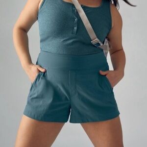 NWOT Athleta Teal Blue Athletic Shorts with Pockets, Size 20 Athleisure Active
